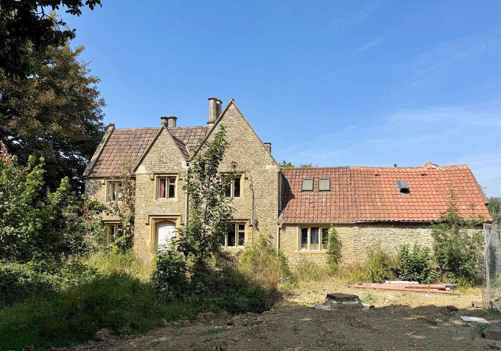 Property photo 1 of 19