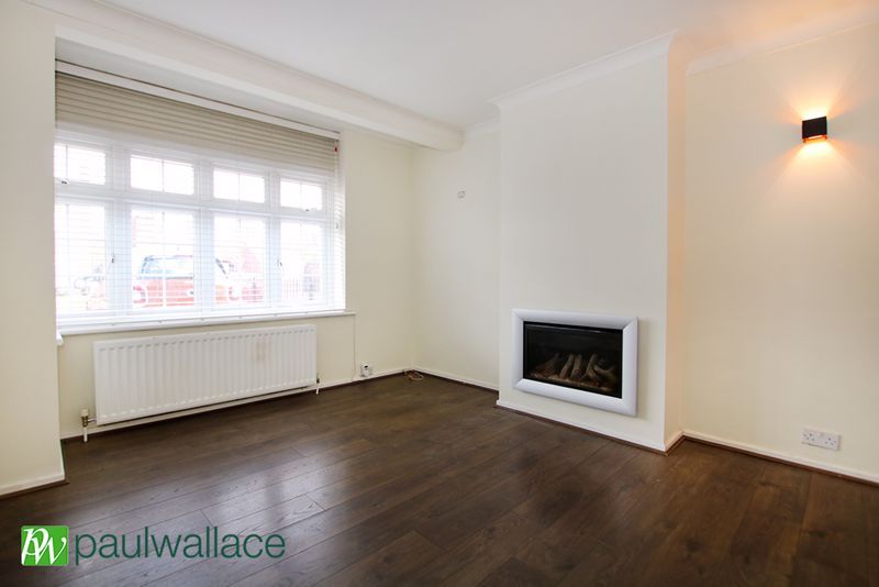 Property photo 2 of 16 Lounge