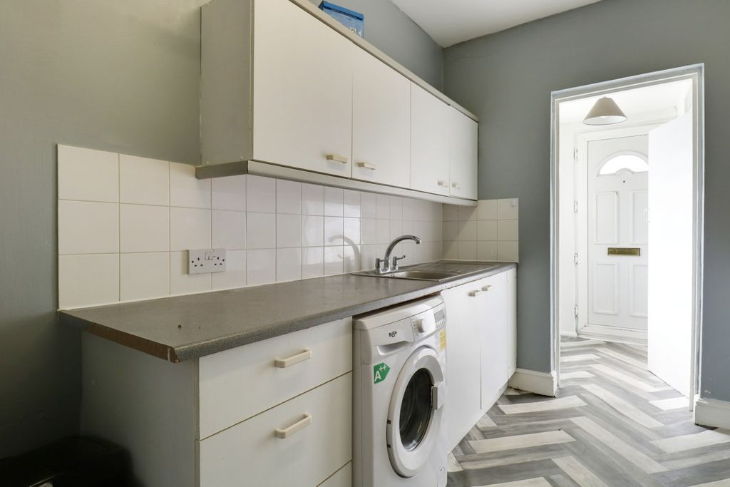 Property photo 2 of 14 4547473