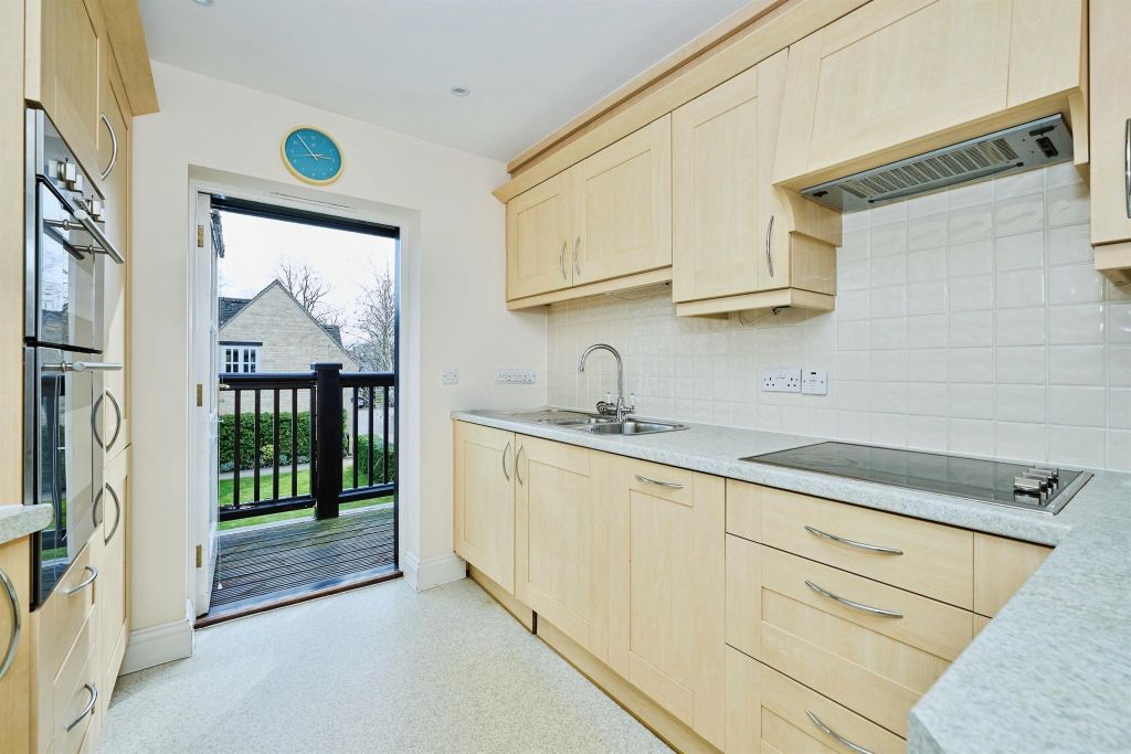 Property photo 3 of 16