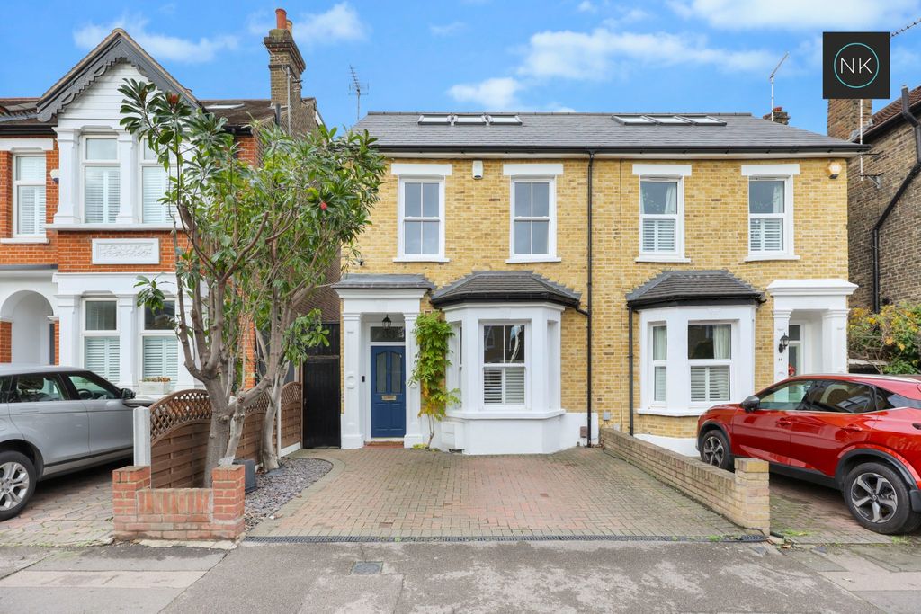 Property photo 1 of 31 4497001