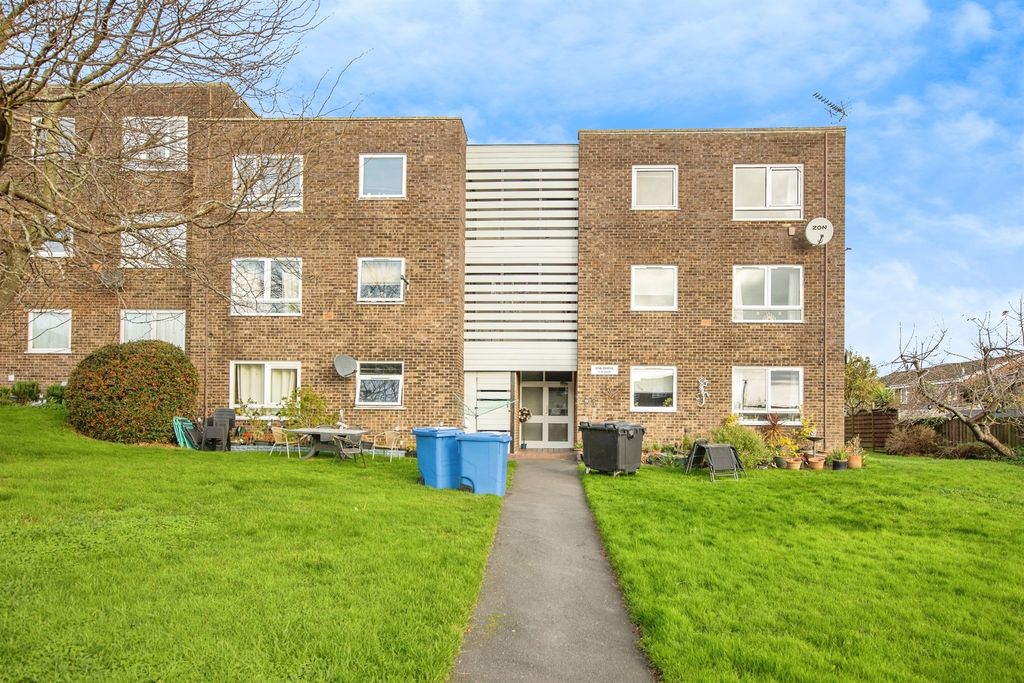 Property photo 1 of 11