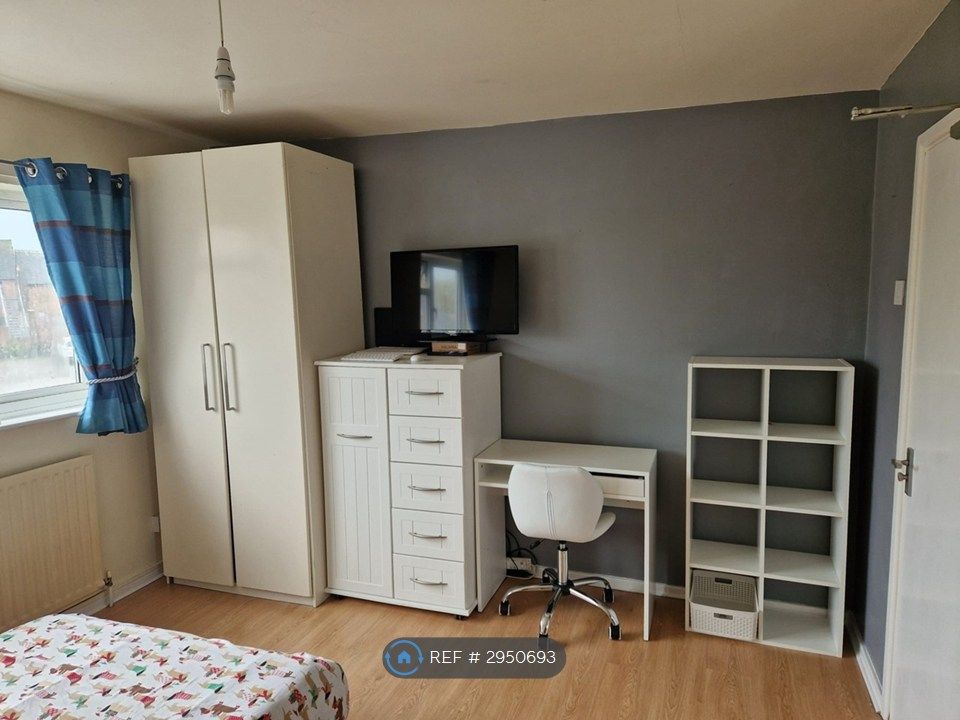 Property photo 2 of 5