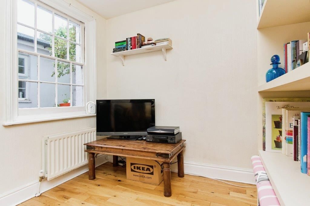 Additional image 5 of 2 bed property to rentGeorge Street, Ryde PO33