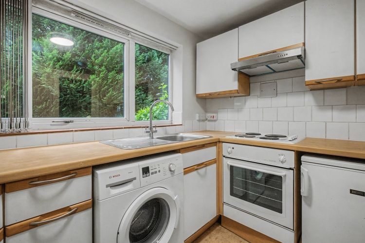 Property photo 2 of 8 330622
