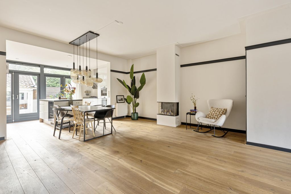 Property photo 3 of 37