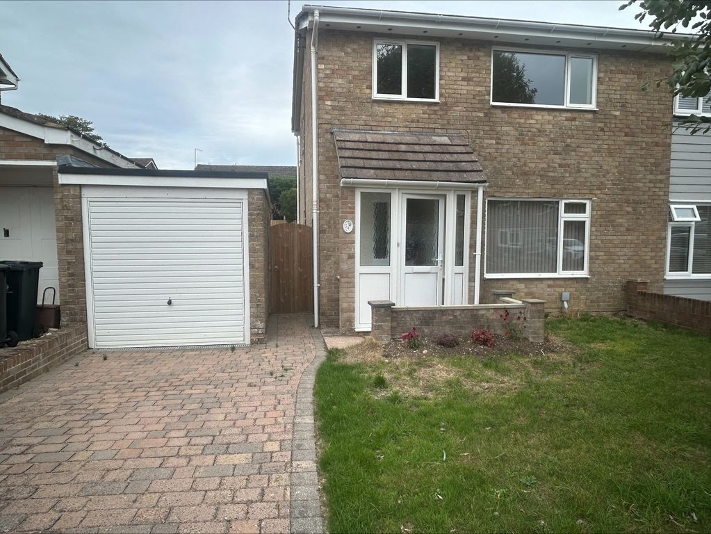 Property photo 1 of 10 Front