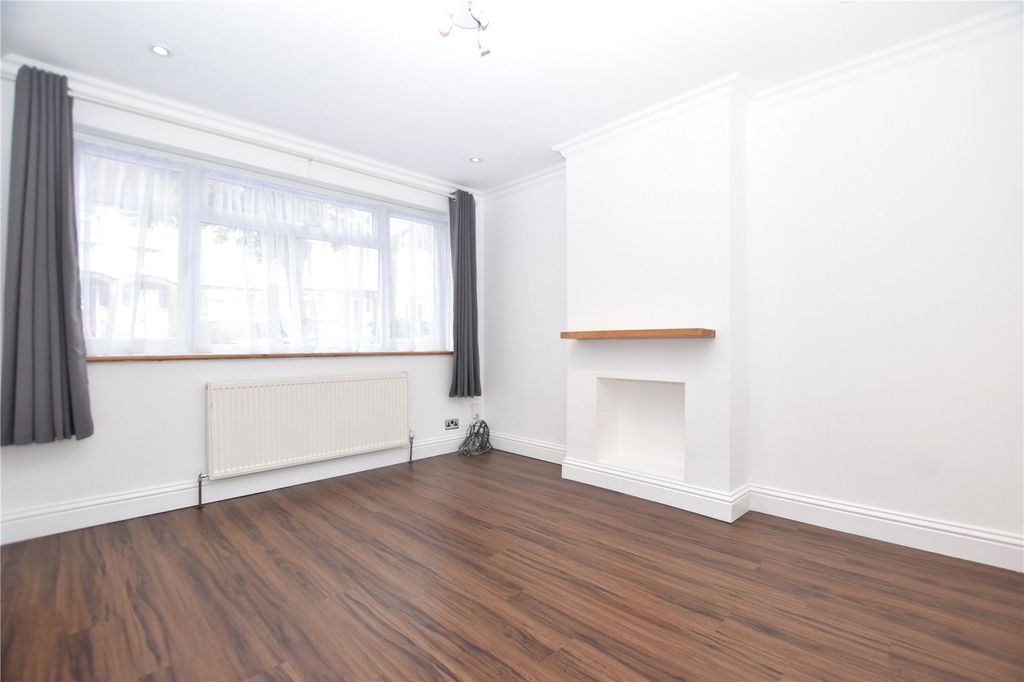 Property photo 2 of 11 Picture No. 03