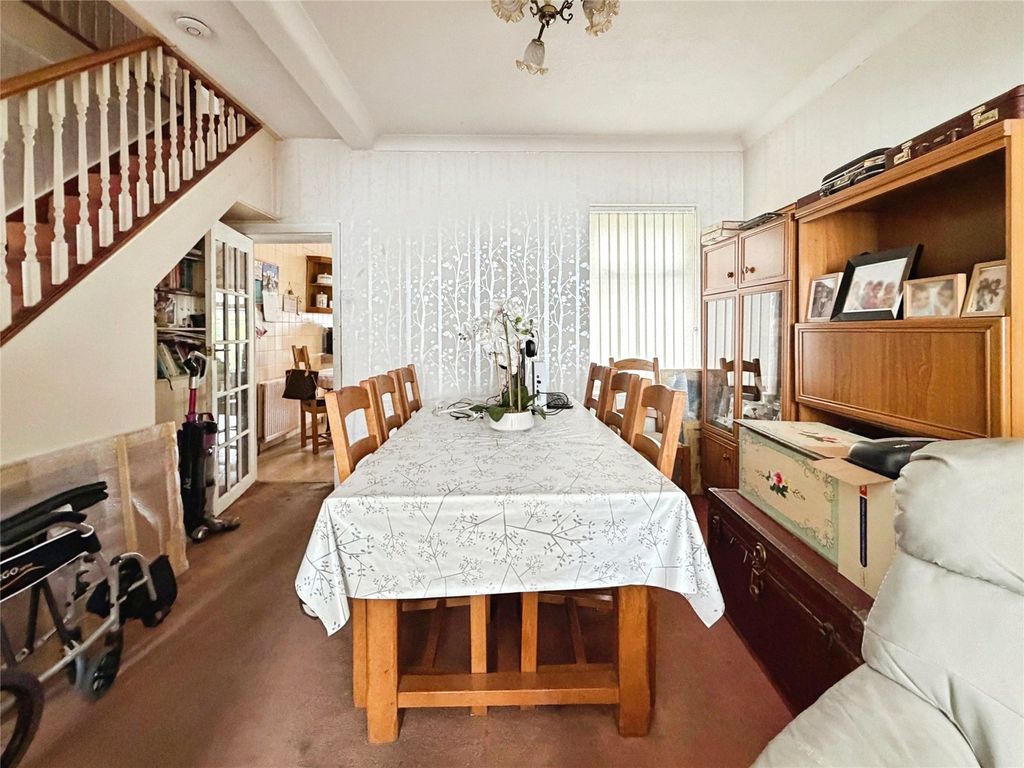 Property photo 3 of 16 Dining Area