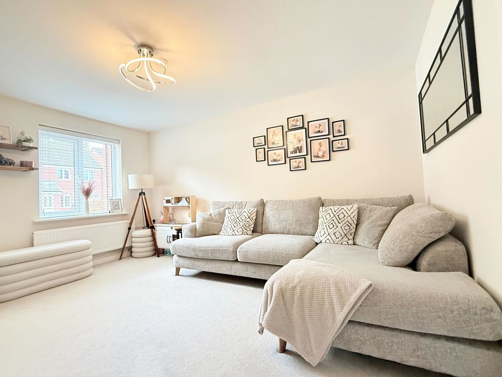 Property photo 3 of 29