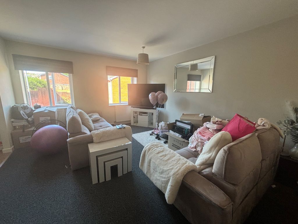 Property photo 3 of 8