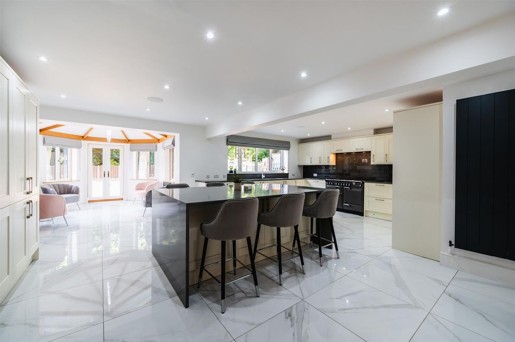 Property photo 2 of 45 Kitchen