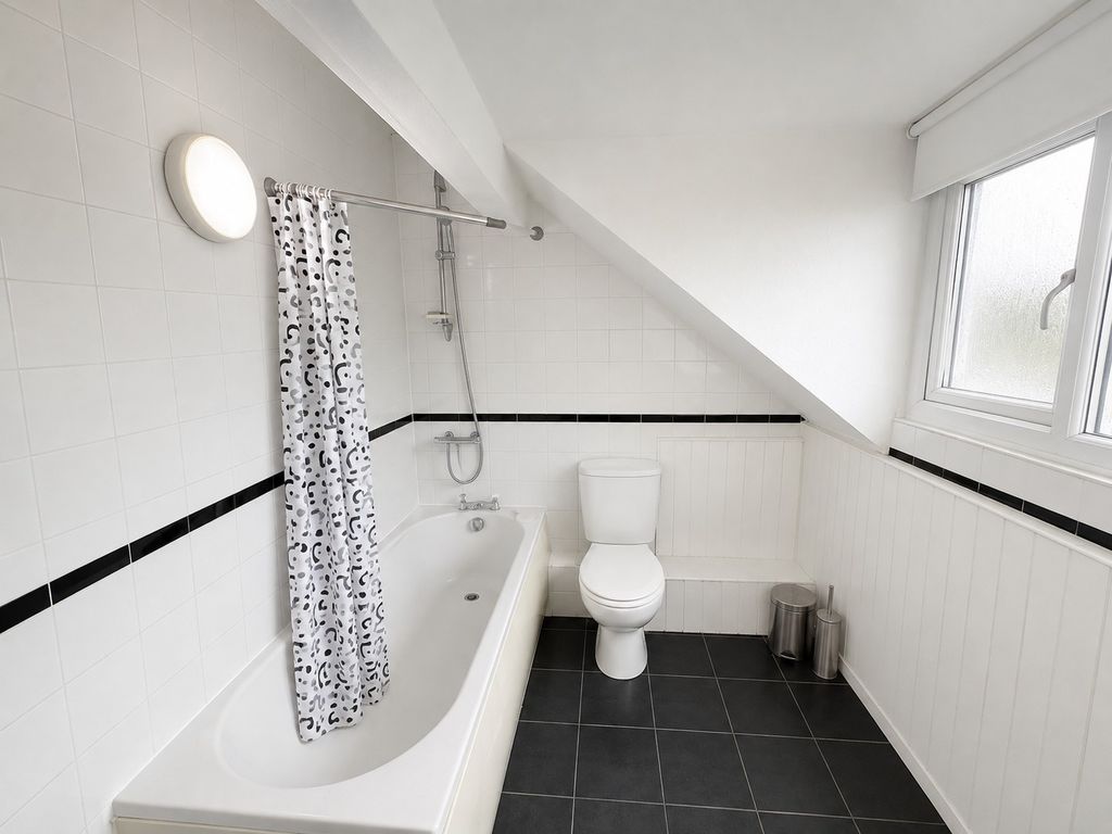Property photo 2 of 3