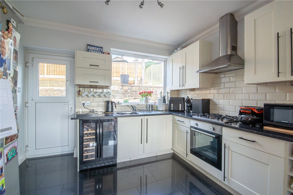 Property photo 2 of 32 Kitchen