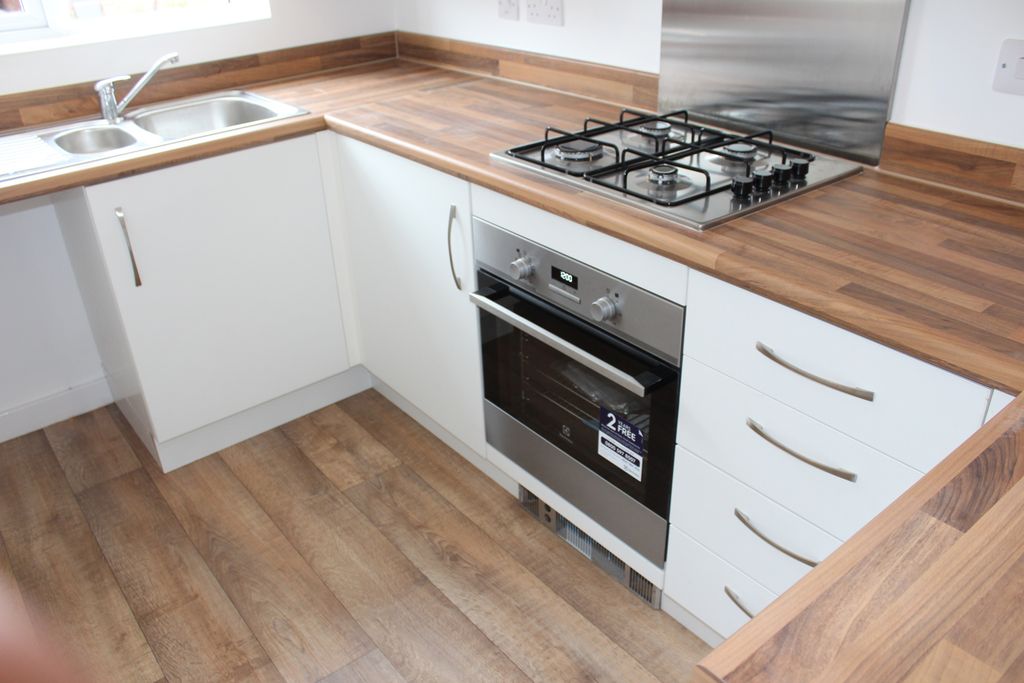 Property photo 2 of 13 Kitchen
