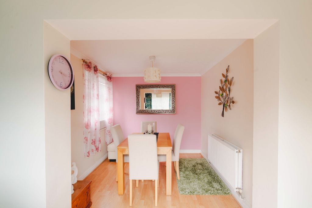 Property photo 3 of 16 20
