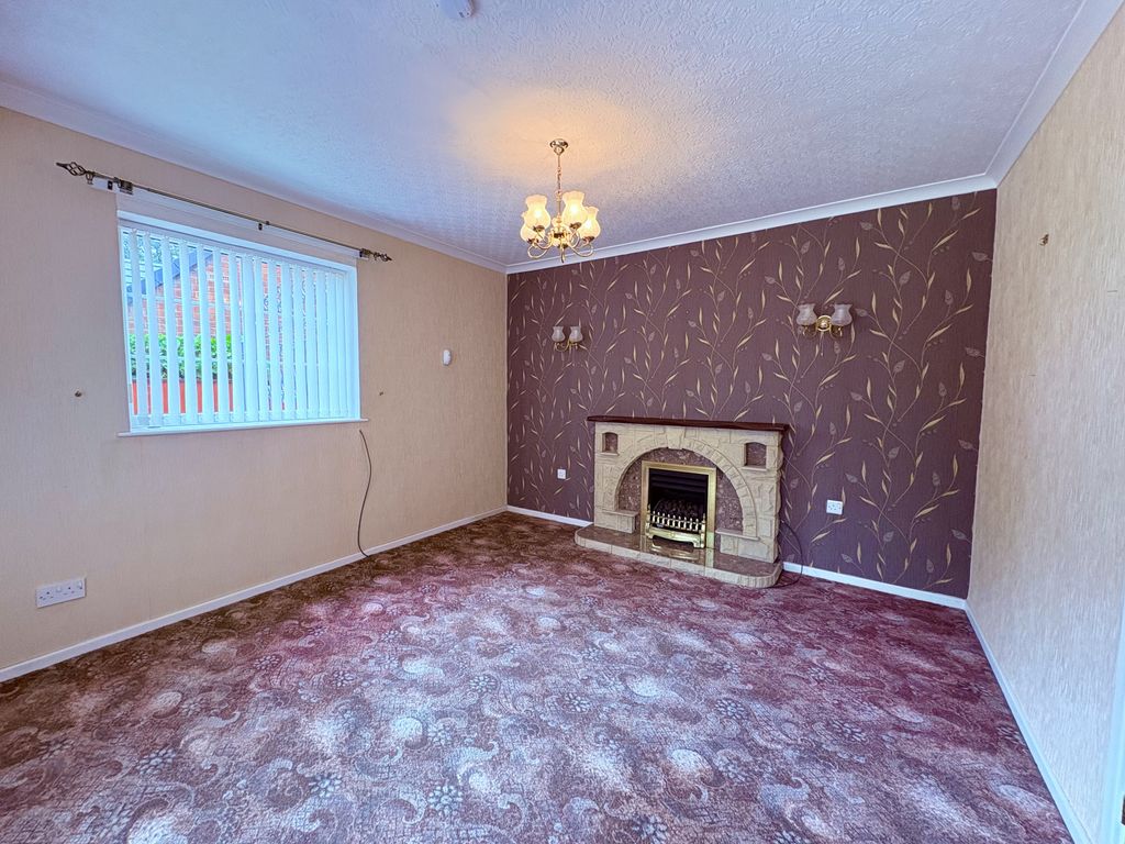 Property photo 2 of 30