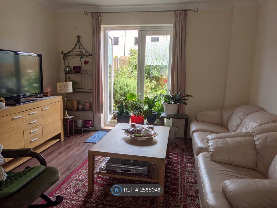 Property photo 3 of 7 Sitting Room