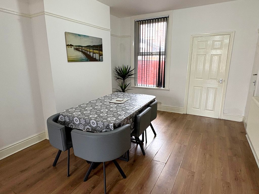 Property photo 3 of 7 Unnamed (3)