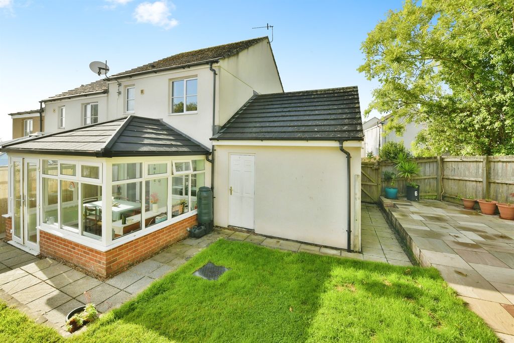 Property photo 3 of 17
