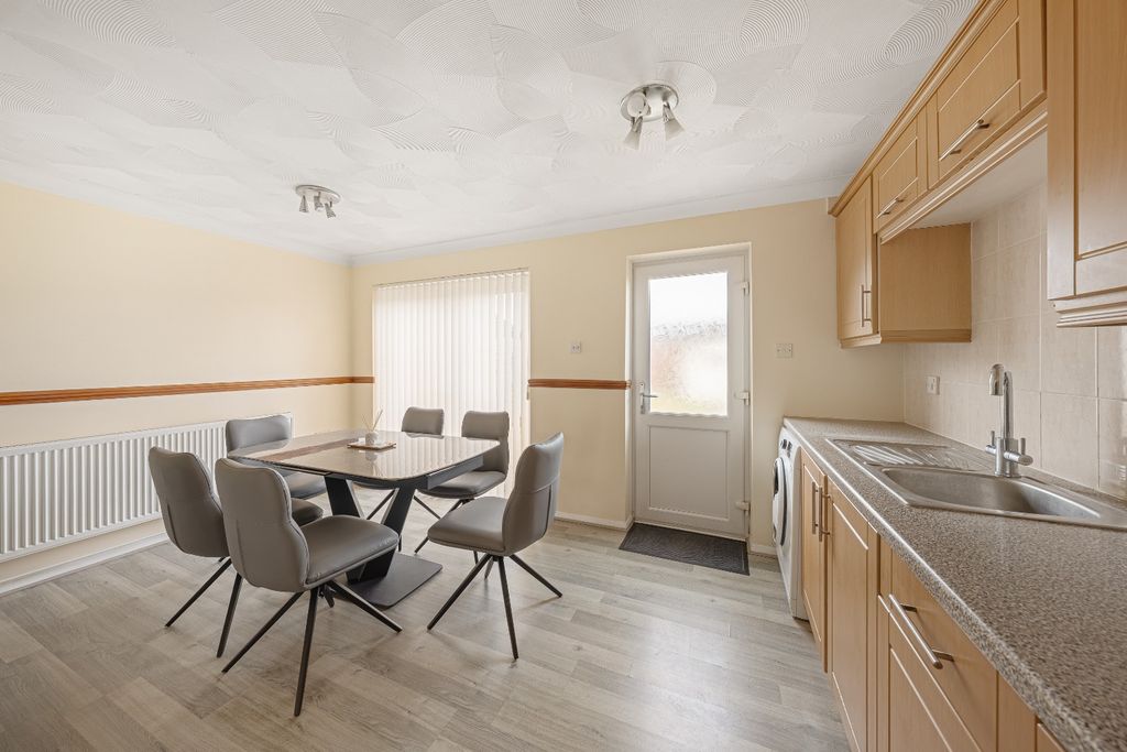 Property photo 3 of 17 5095913