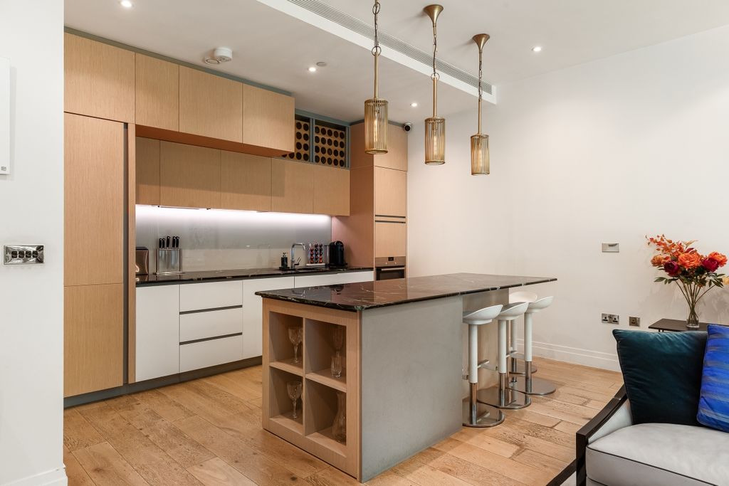 Property photo 3 of 16 094A5819