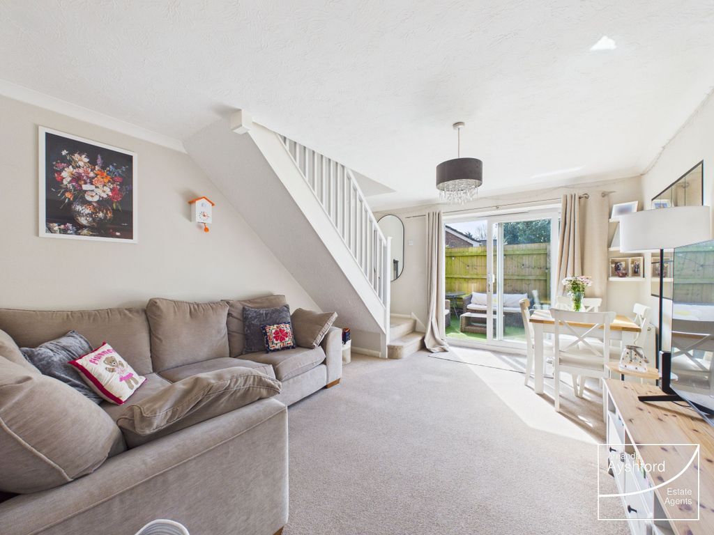 Property photo 2 of 20