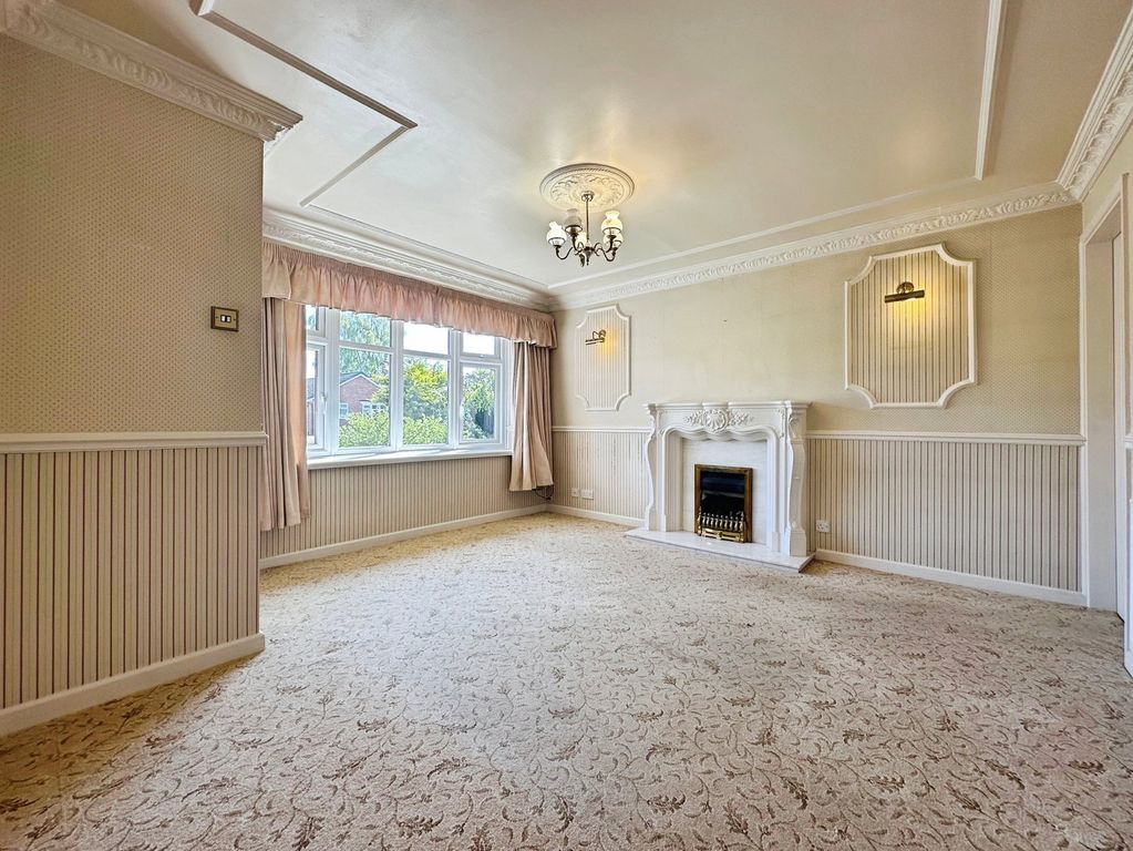 Property photo 2 of 32