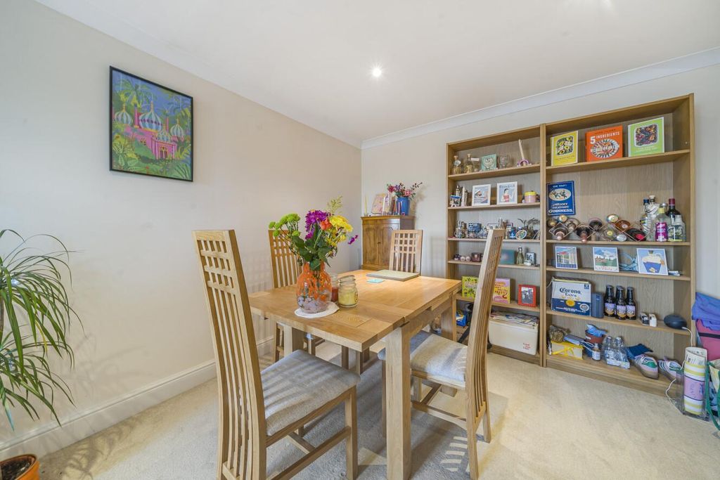 Property photo 2 of 13 Picture 2