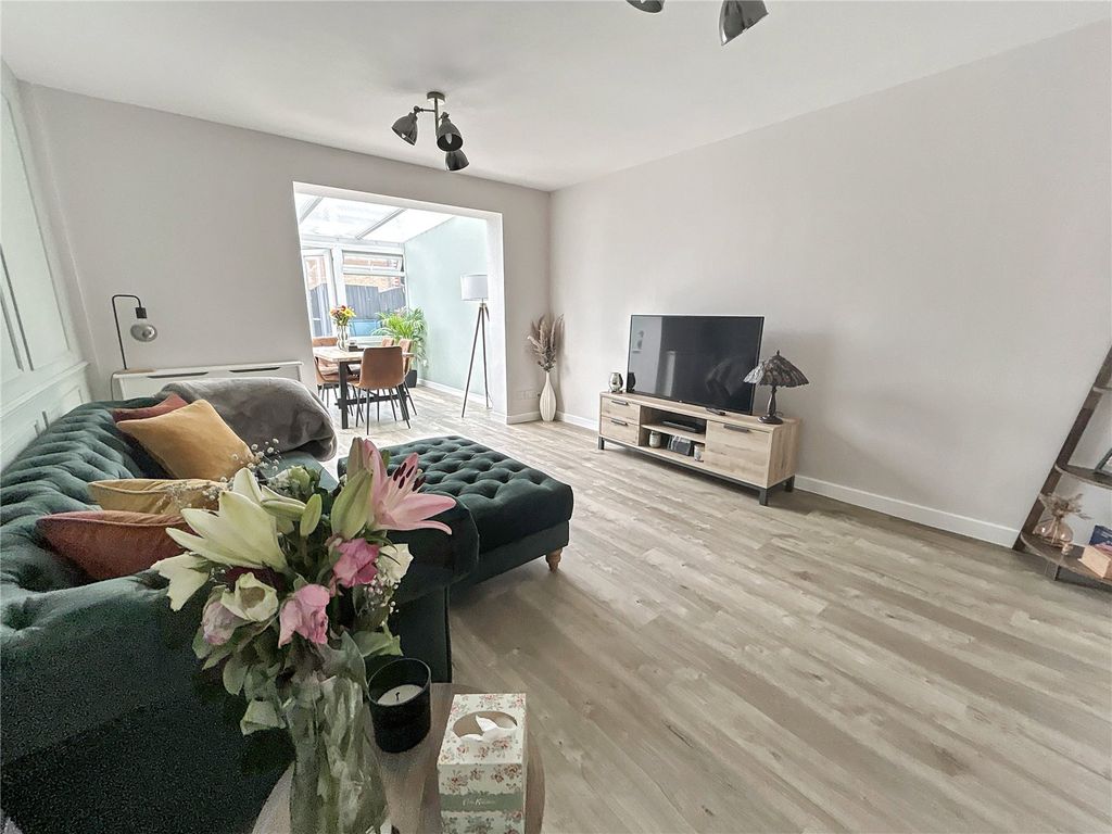 Property photo 2 of 22 Picture No. 14