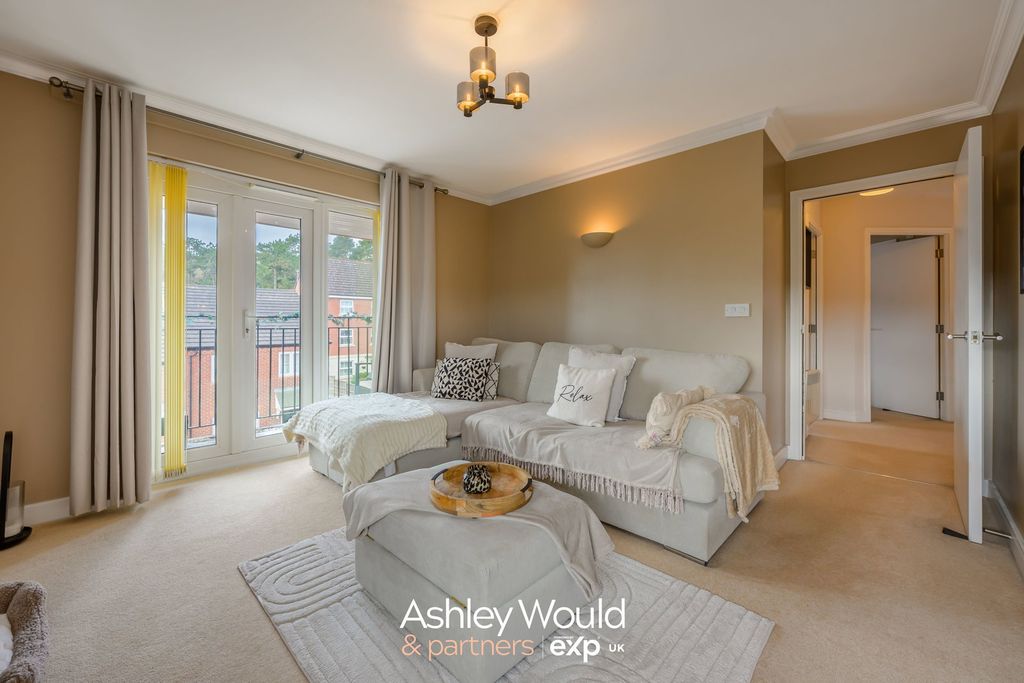 Property photo 3 of 15