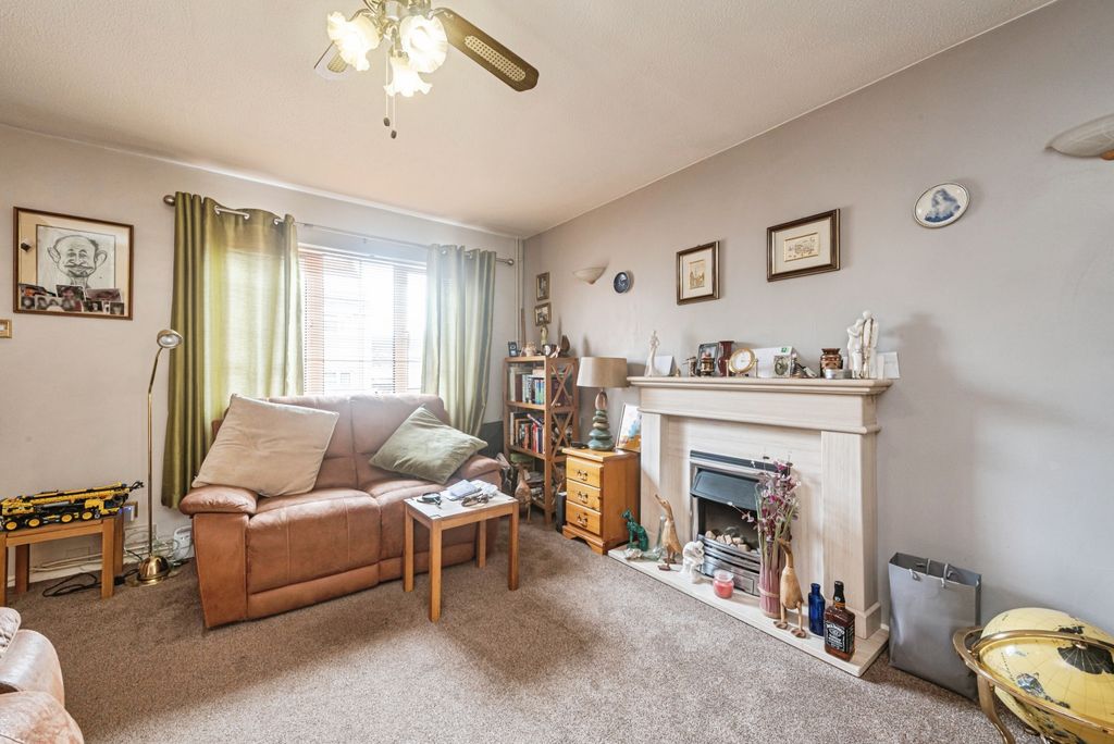 Property photo 3 of 14
