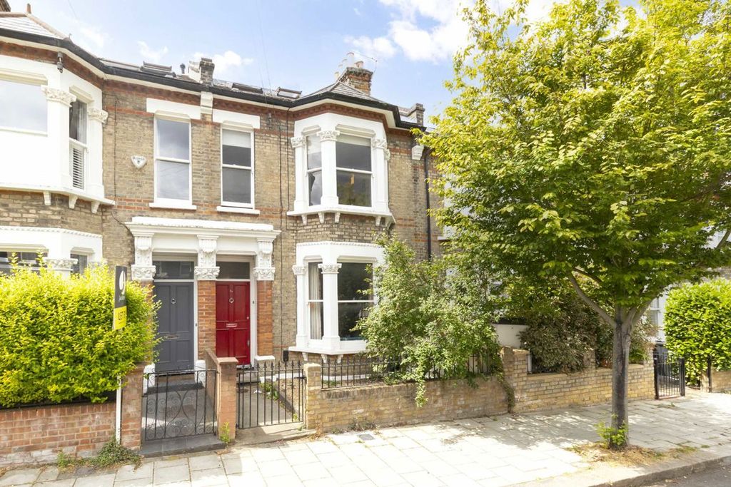 Property photo 1 of 8