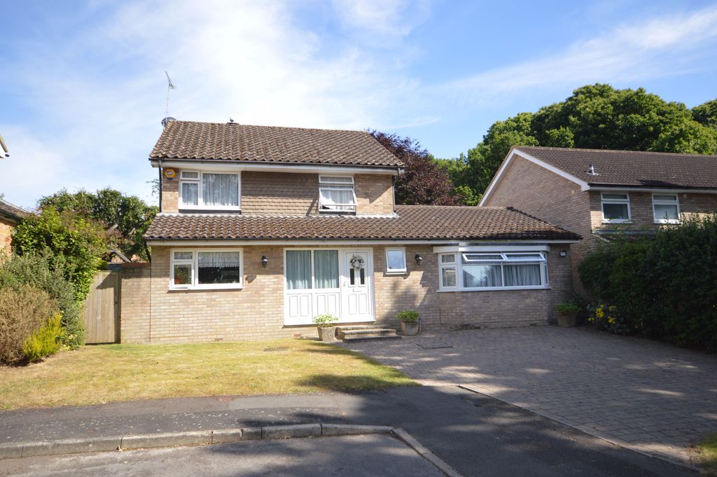 Property photo 1 of 16 Photo 17