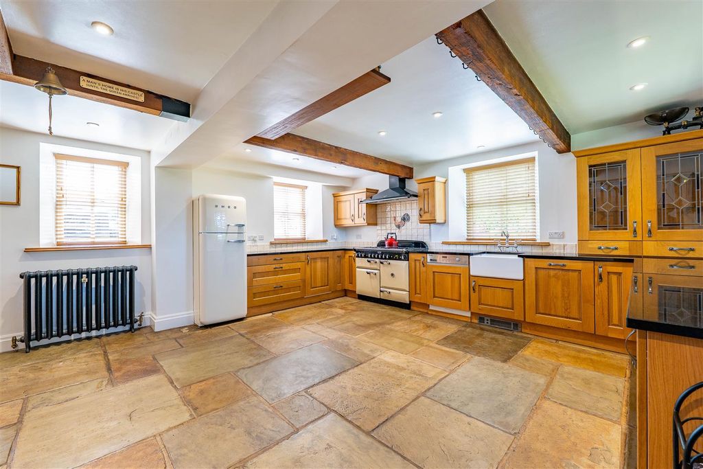 Property photo 3 of 44 Kitchen/Dining Room