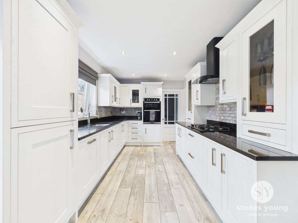 Property photo 3 of 27