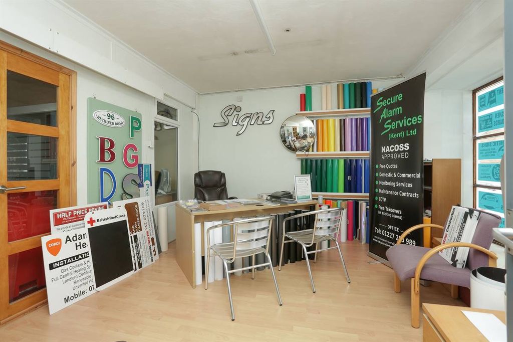 Property photo 3 of 41