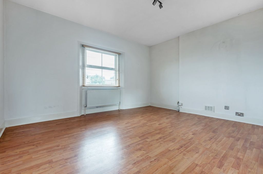 Property photo 2 of 13 742389 (5)