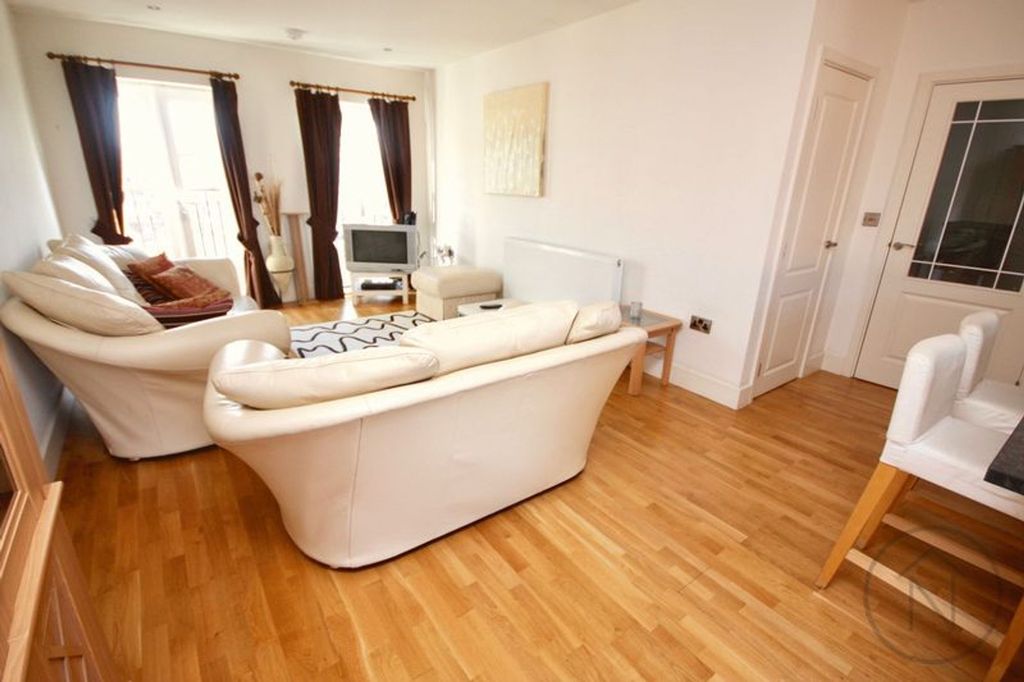 Property photo 2 of 8