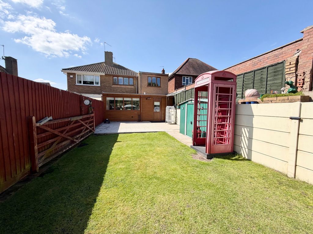 Property photo 2 of 47