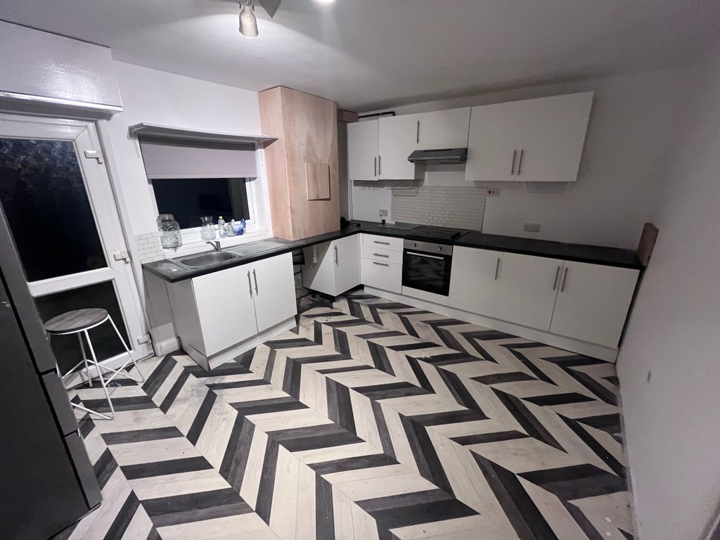 Property photo 2 of 6 Img_6198