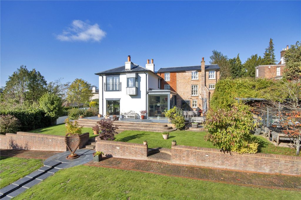 Property photo 2 of 23 3 Eden Road