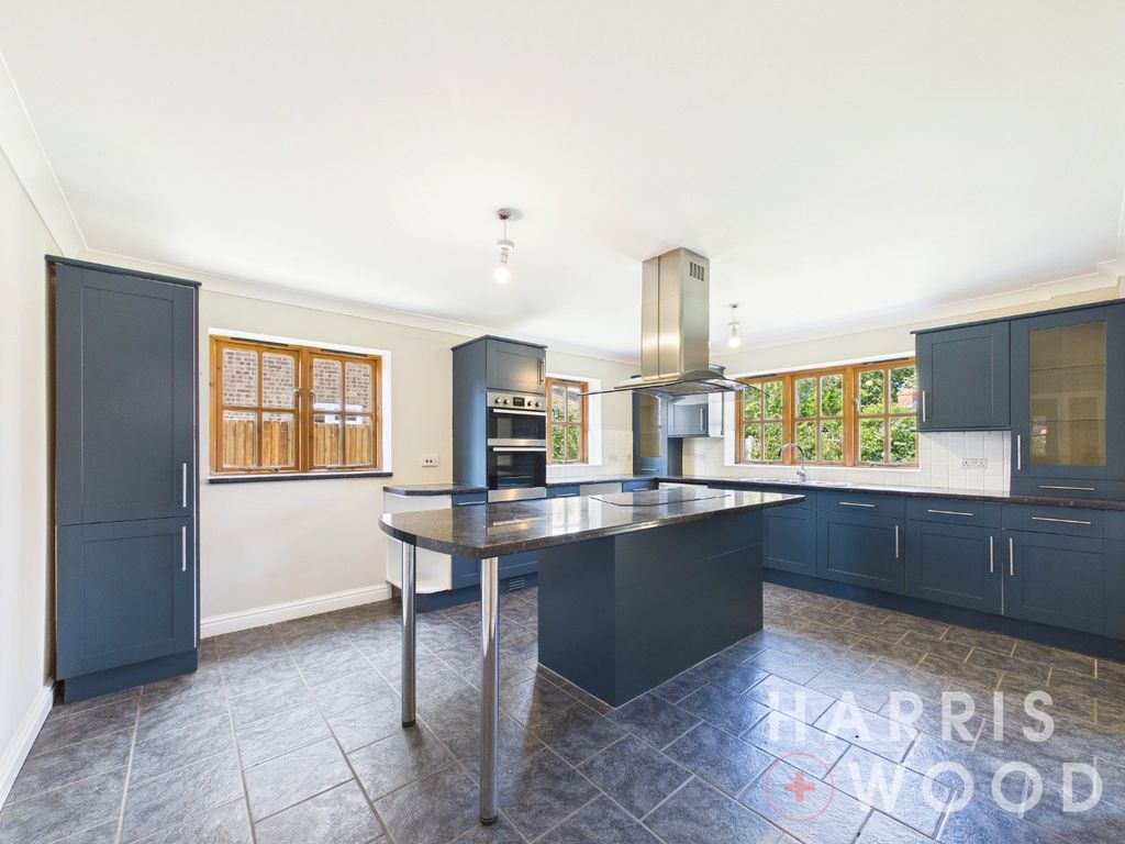 Property photo 2 of 42 4941612