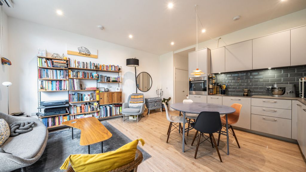 Property photo 3 of 20