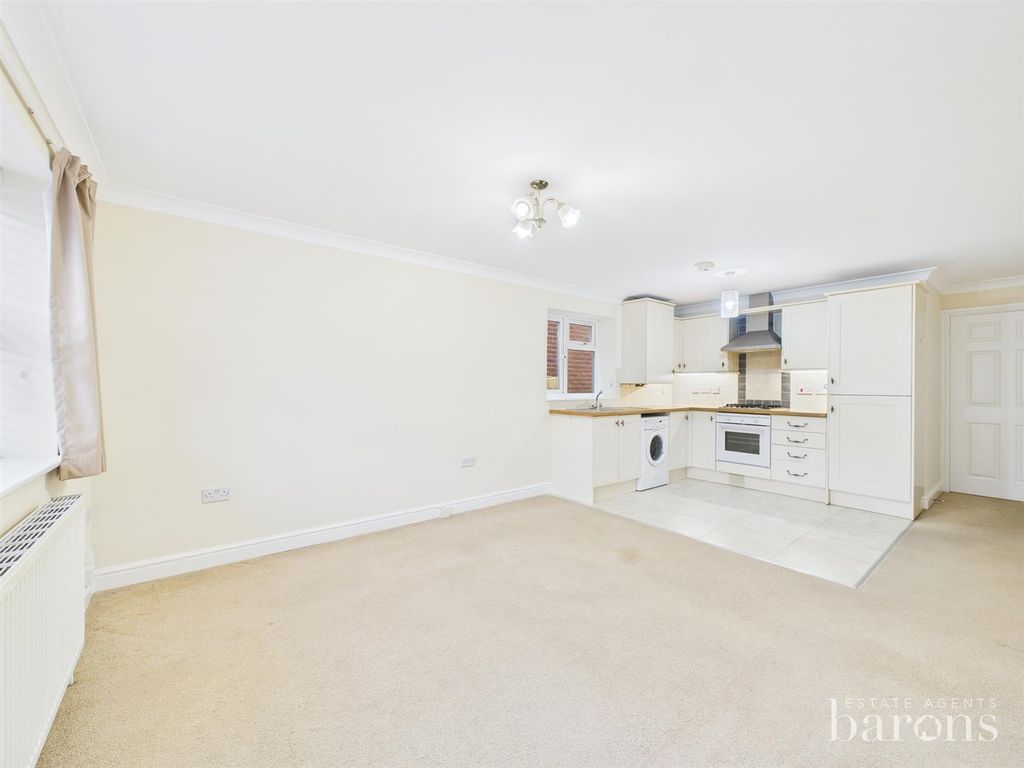 Property photo 3 of 11 Cam05500G0-Pr0090-Still011.Jpg