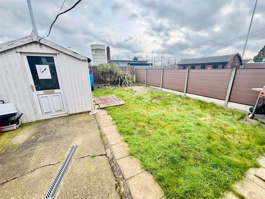 Property photo 3 of 12 Garden