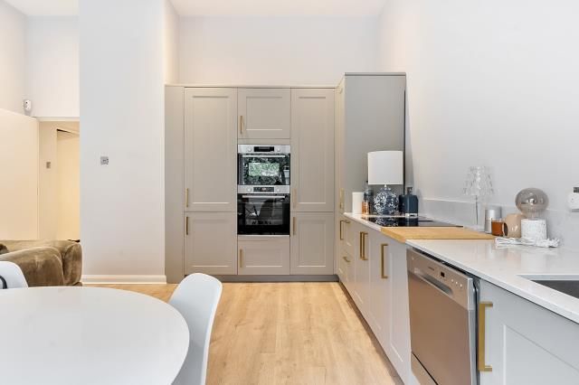 Property photo 2 of 12 Kitchen