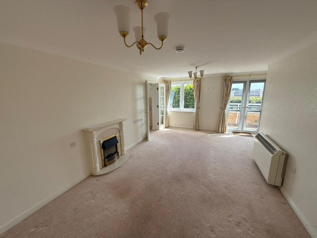 Property photo 2 of 8 Main Living Room