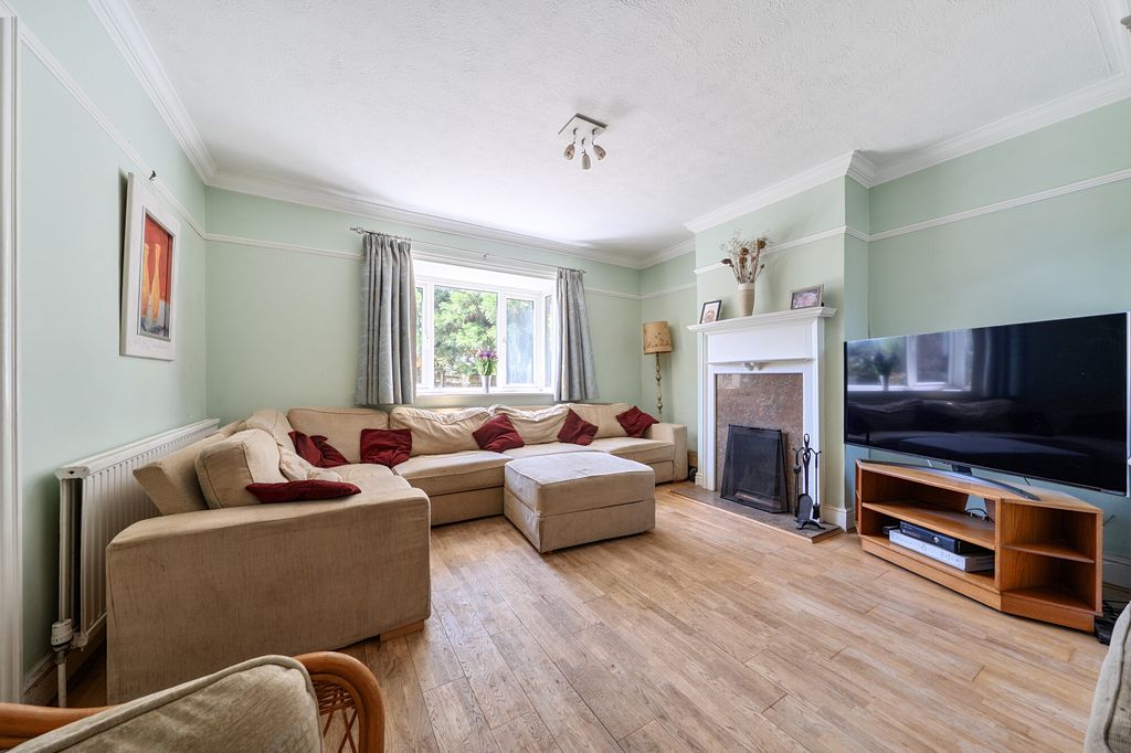 Property photo 3 of 13