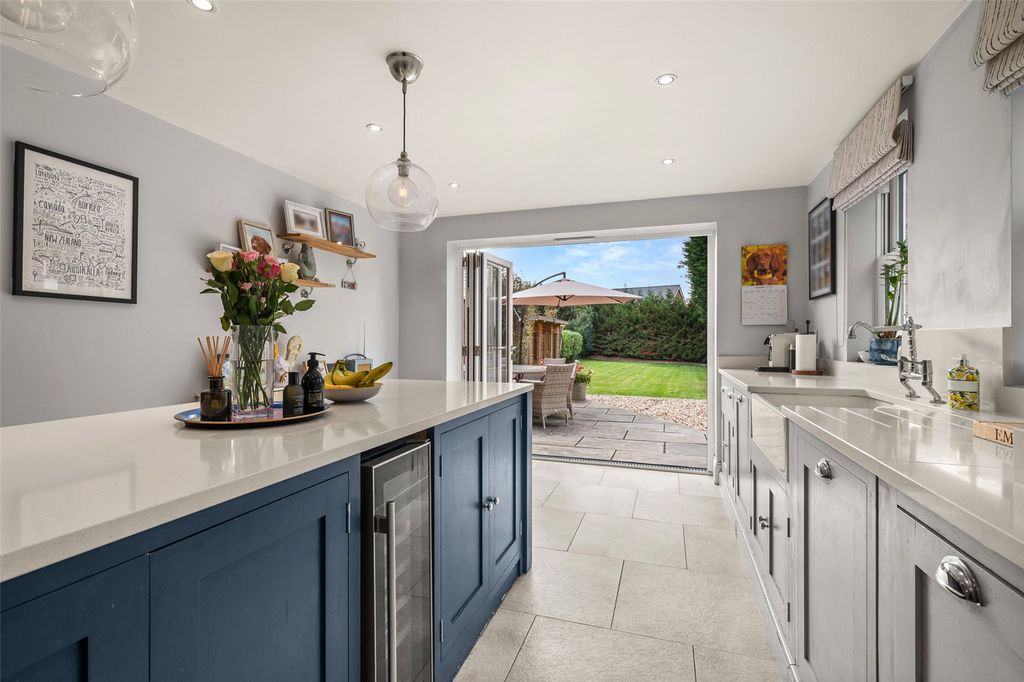 Property photo 2 of 22 Picture No. 10